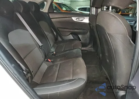 2022 Kia Forte Fe z USA, uszkodzony, nr VIN 3KPF24AD2NE461535